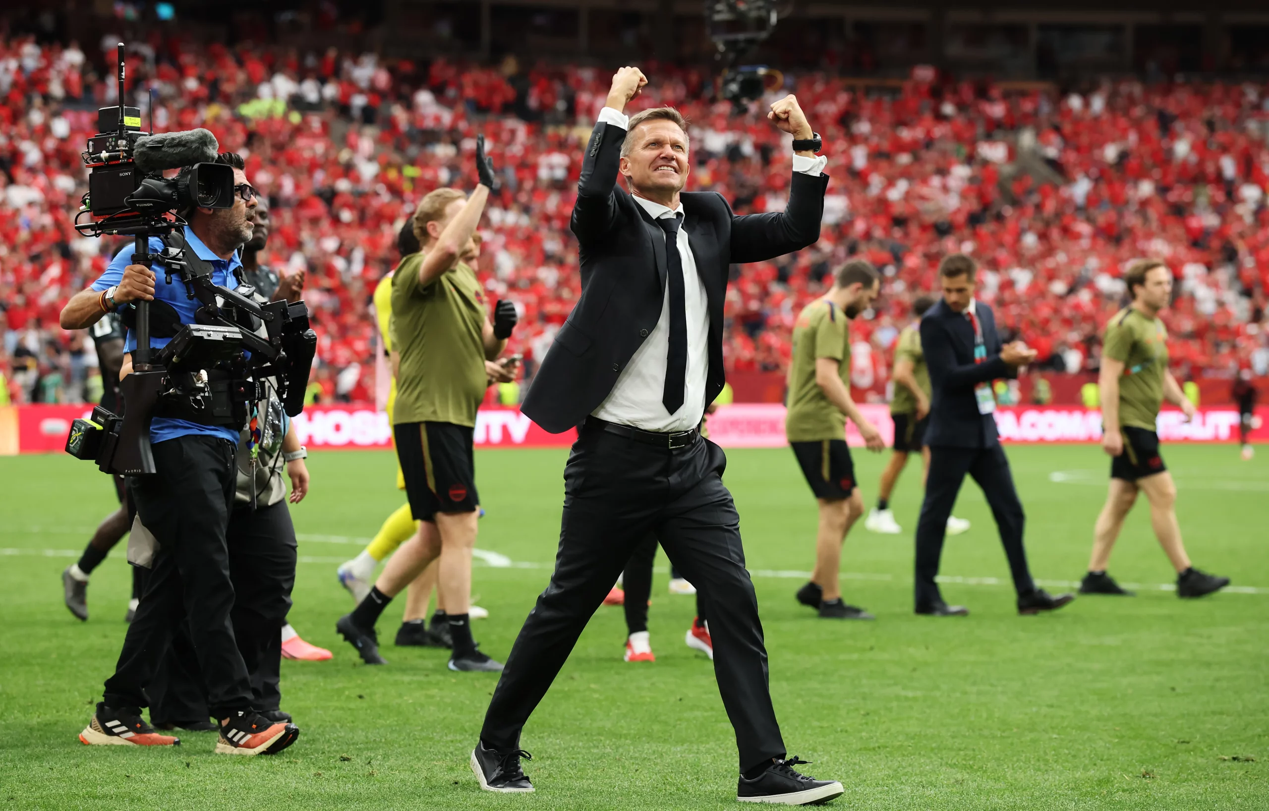 VANCOUVER, BRITISH COLUMBIA – JUNE 18: Jesse Marsch, Head Coach of Canada, applauds fans after the team’s 6-0 victory in the FIFA World Cup 2026 Group B match between Canada and Qatar at BC Place Vancouver on June 18, 2026 in Vancouver, British Columbia. (Photo by Alex Grimm/Getty Images)