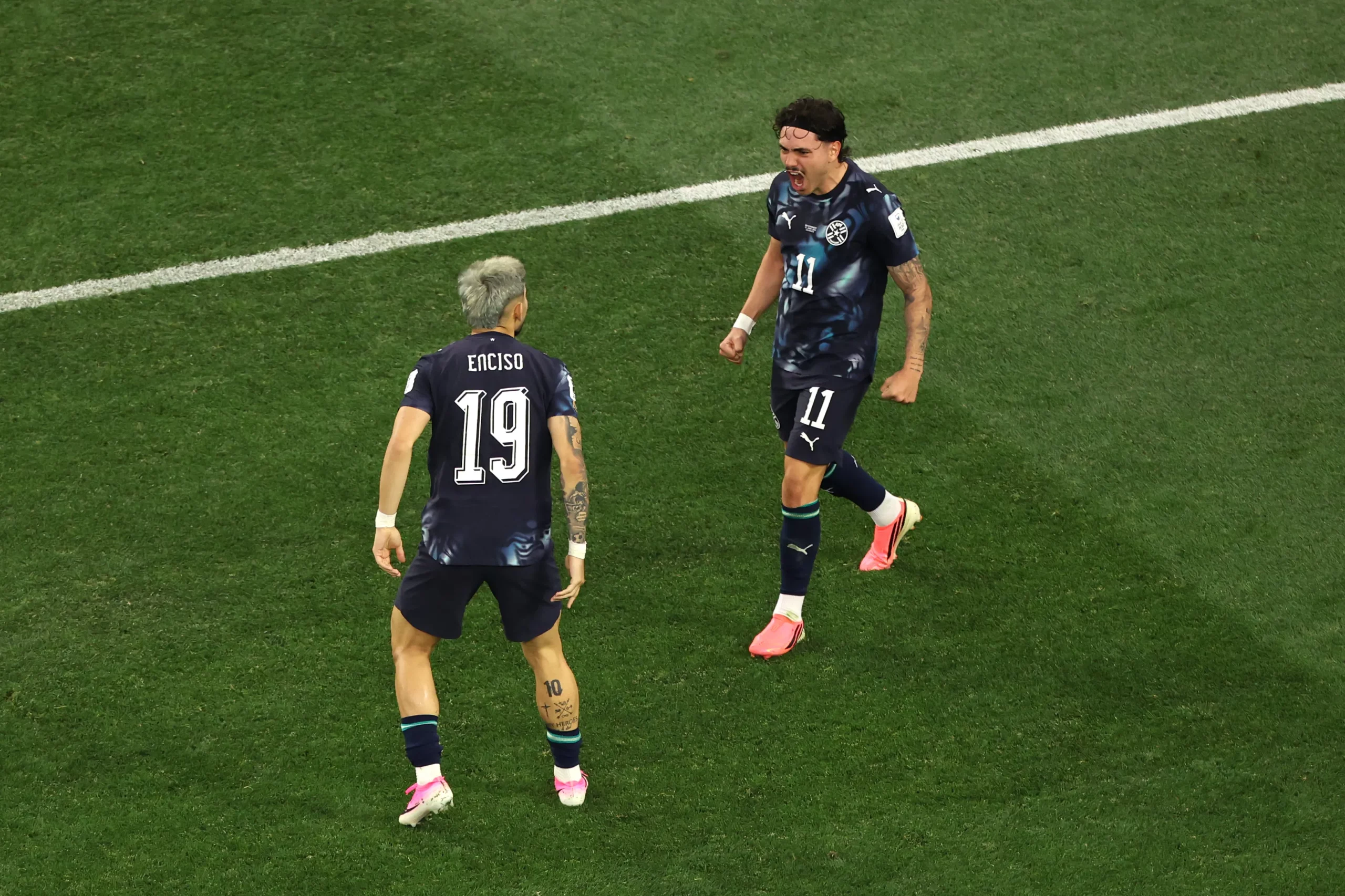 Maurício marcou pelo Paraguai na estreia na Copa do Mundo. Foto: Harry How/Getty Images