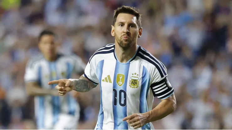 Lionel Messi faz história na seleção da Argentina