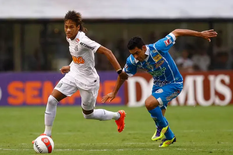 Neymar em Santos 5×0 Catanduvense, disputado em 2012 — Foto: Ricardo Saibun / Divulgação Santos FC