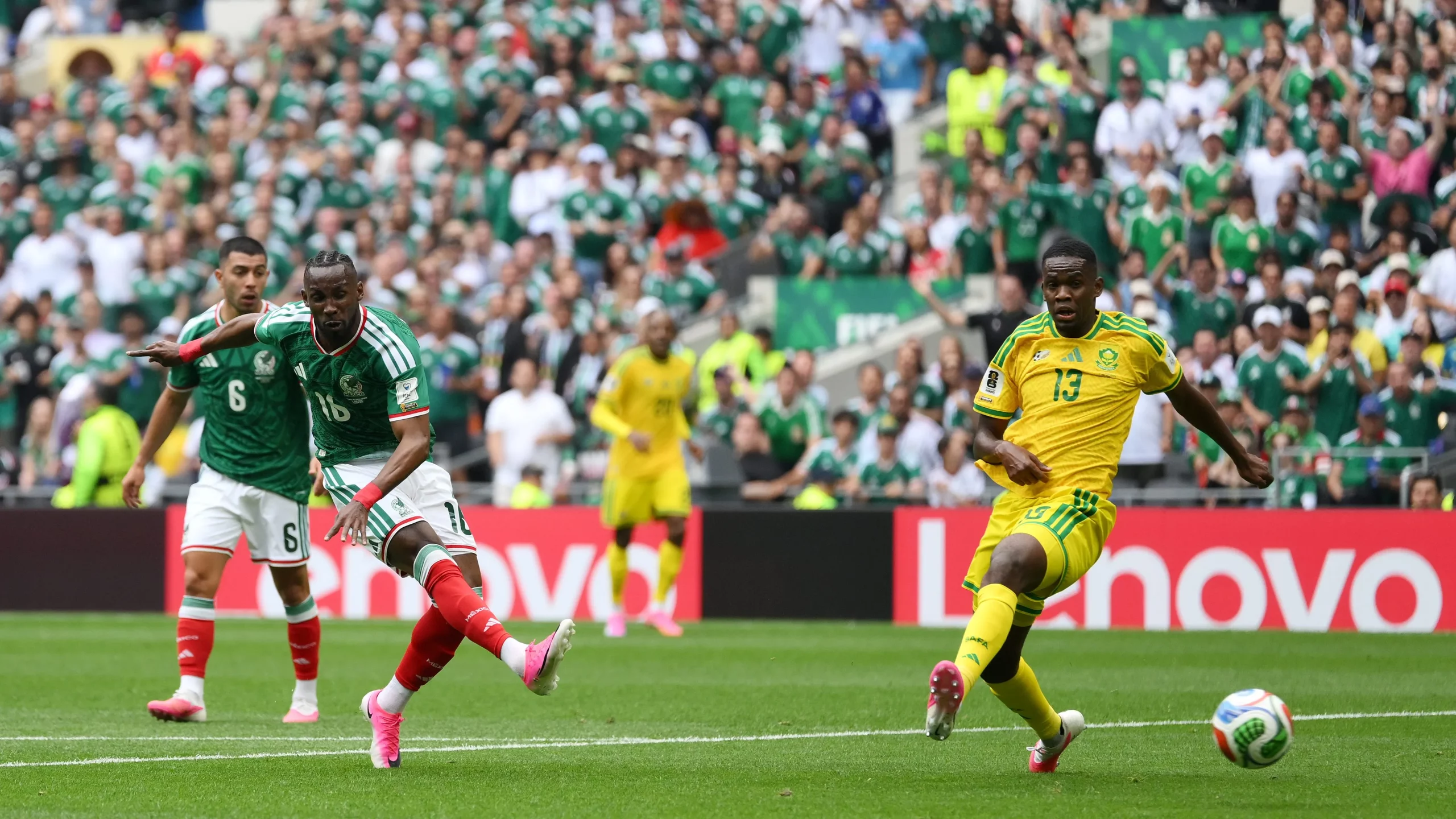 Quiñones em lance do gol. (Photo by David Ramos/Getty Images)