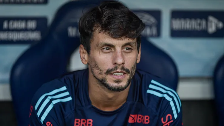 Rodrigo Caio é comentarista da Cazé TV