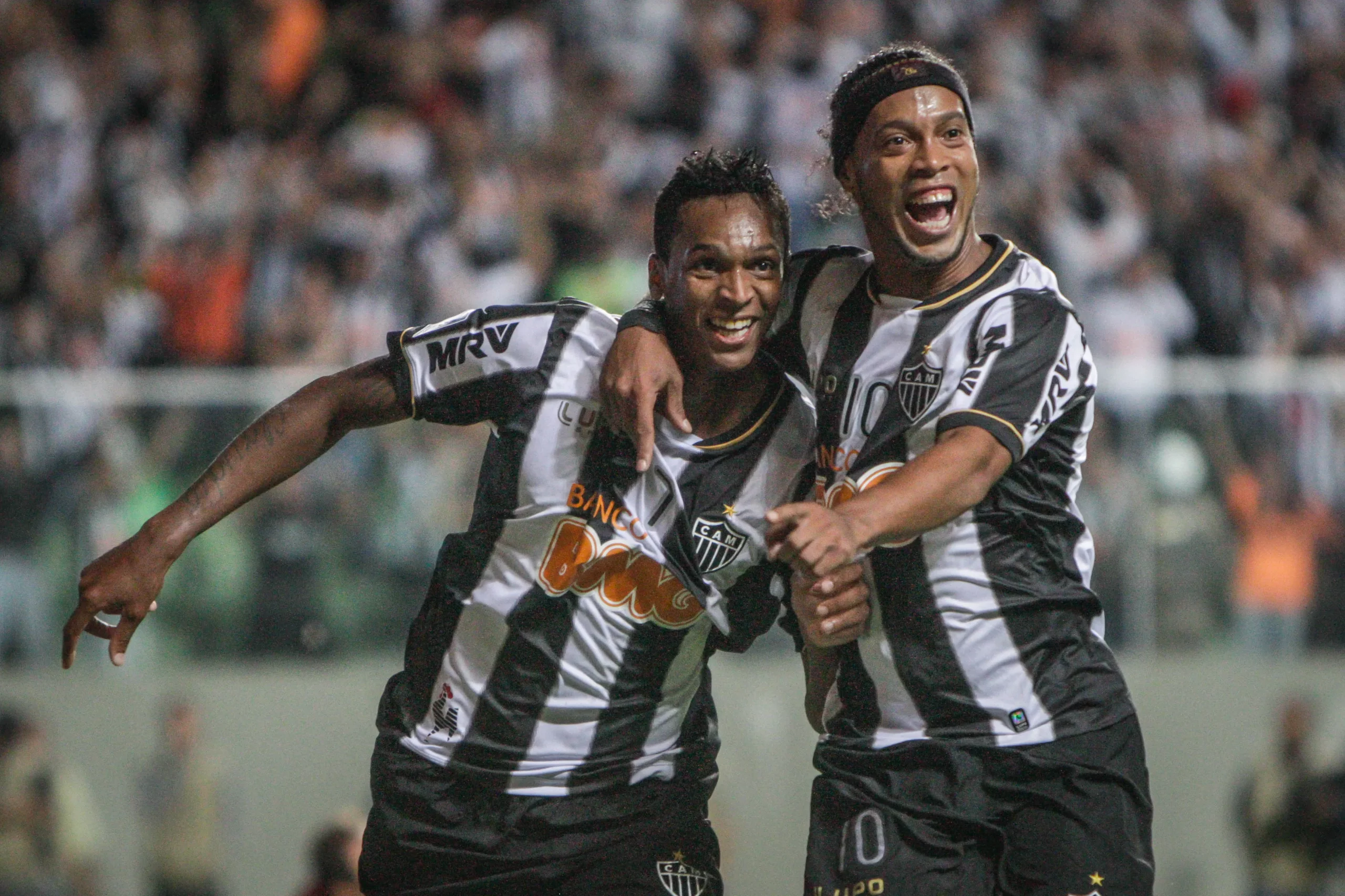 Jo, Ronaldinho Gaucho. Atletico-MG x Sao Paulo pela Copa Libertadores 2013 no Estádio Independencia 08 de Maio de 2013, Belo Horizonte, Minas Gerais, Brasil. Foto: Bruno Cantini/AGIF