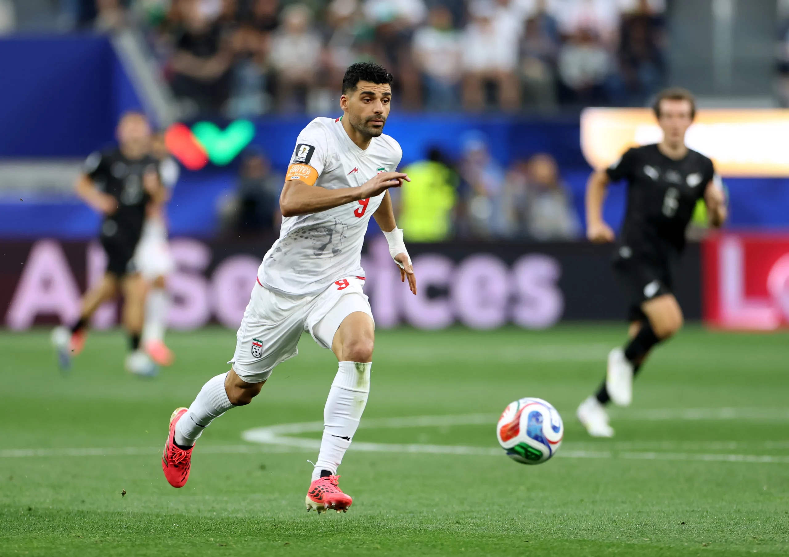 LOS ANGELES, CALIFORNIA – JUNE 15: Mehdi Taremi #9 of Iran chases a pass during the FIFA World Cup 2026 Group G match between IR Iran and New Zealand at Los Angeles Stadium on June 15, 2026 in Los Angeles, California. (Photo by Harry How/Getty Images)