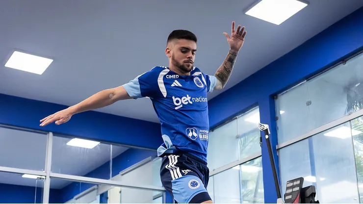 Gabriel Pec treinando na Toca da Raposa