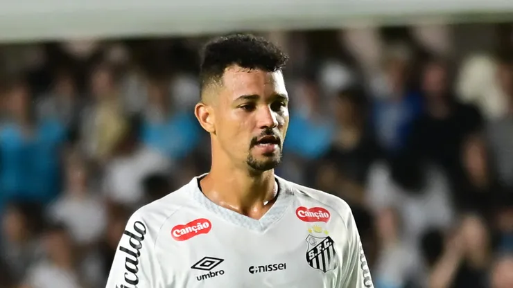 SP - SANTOS - 15/02/2026 - PAULISTA 2026, SANTOS X VELO CLUBE - Ze Ivaldo jogador do Santos durante partida contra o Velo Clube no estadio Vila Belmiro pelo campeonato Paulista 2026. Foto: Jota Erre/AGIF