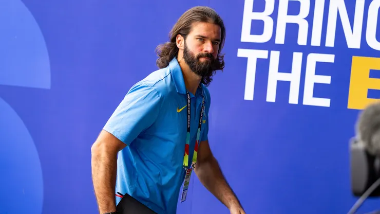Alisson foi o titular com Carlo Ancelotti