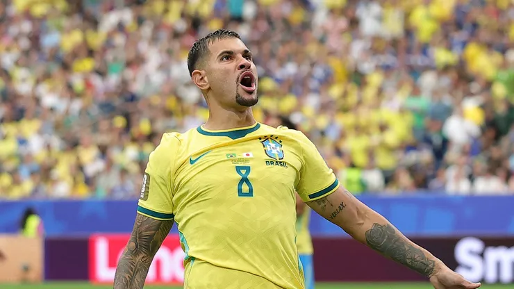 Bruno Guimarães em Brasil x Japão. (Photo by Alex Slitz/Getty Images)