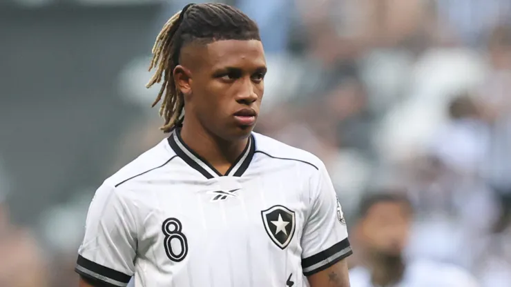 Danilo é uma das saídas esperadas pelo Botafogo
