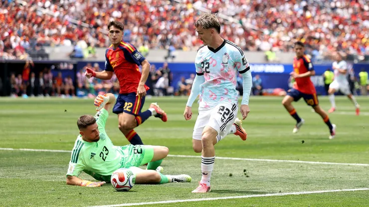 Espanha vê recorde histórico de Unai Simon cair após Bélgica encerrar sequência na Copa - Foto Carl RecineGetty Images