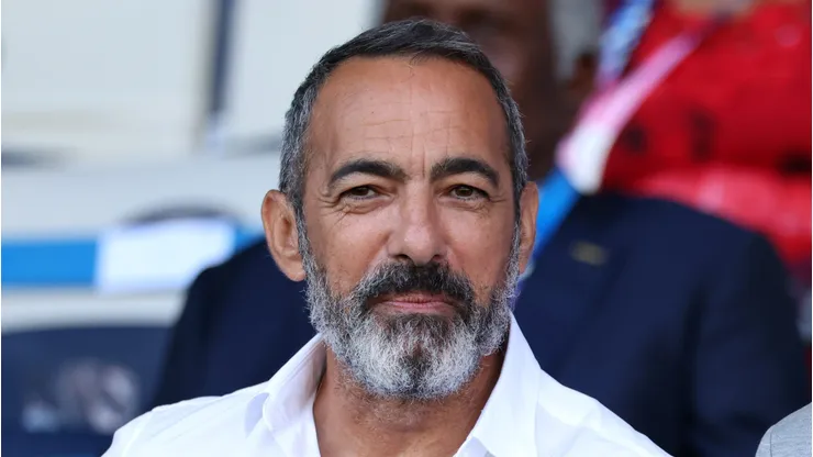 Djorkaeff durante amistoso do Brasil há alguns anos