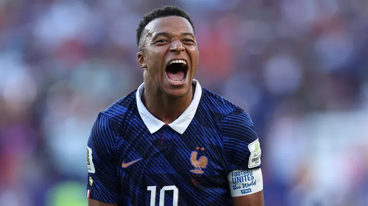 Mbappé em ação na Copa - Foto: Buda Mendes/Getty Images