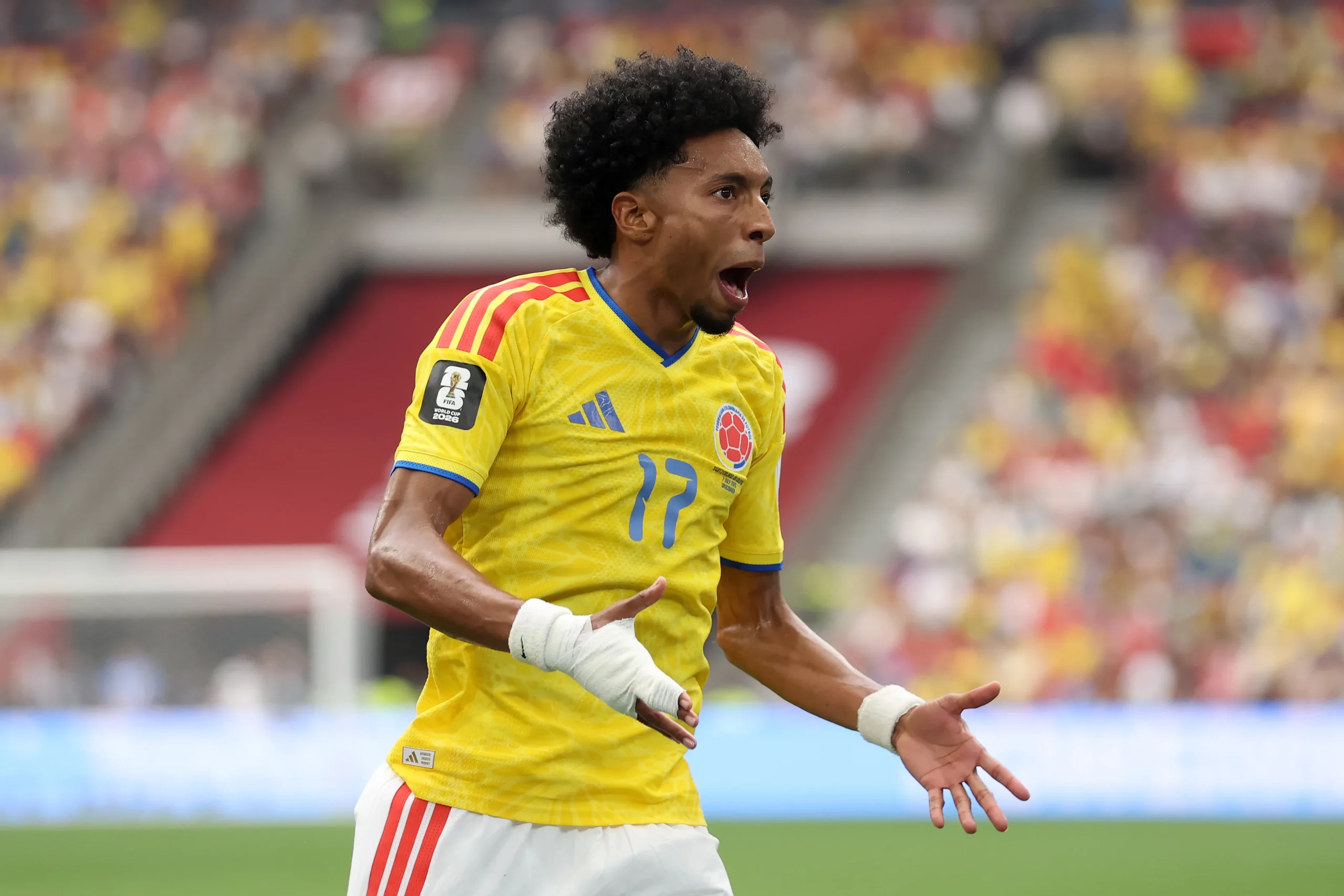 Mojica, camisa 17 da Colômbia, disputou quatro dos cinco jogos de seu país na Copa – Foto: Carl Recine/Getty Images