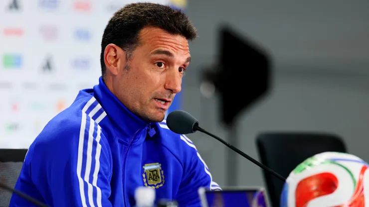 Scaloni rebate que a Argentina seja ajudada na Copa do Mundo. Foto: Kyle Rivas/Getty Images