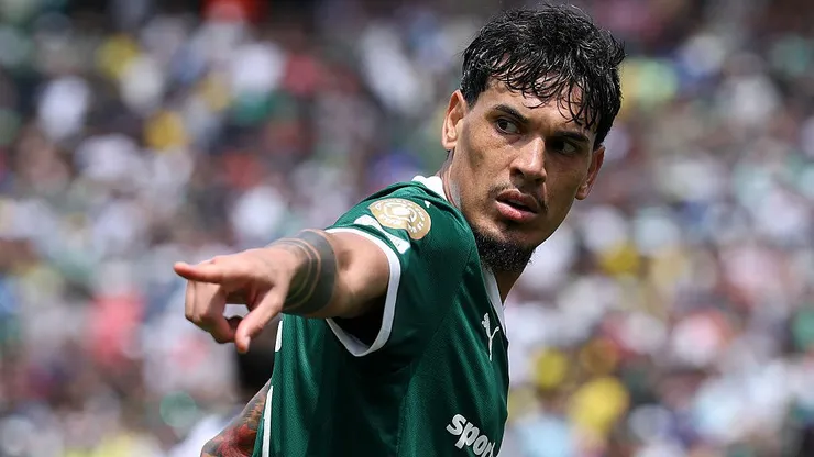 Gustavo Gómez é uma da 'minas de ouro' do Verdão na Copa. (Photo by Francois Nel/Getty Images)
