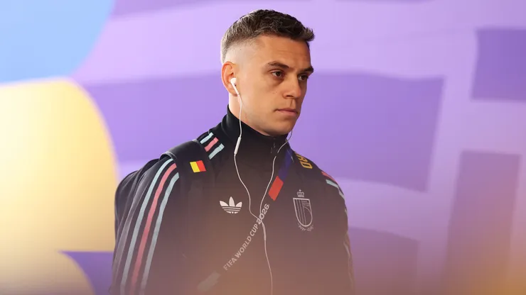 Leandro Trossard da Bélgica, chega ao estádio antes da partida da Copa do Mundo da entre Bélgica e Senegal. (Photo by Fran Santiago/Getty Images)