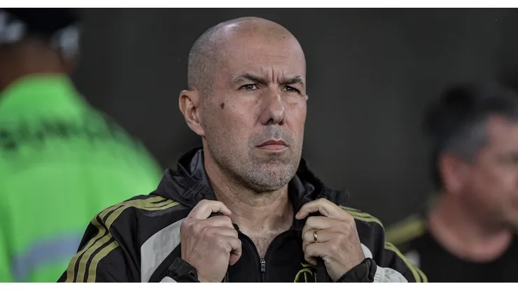 Leonardo Jardim mantém base titular contra o Benfica - Foto: Thiago Ribeiro/AGIF