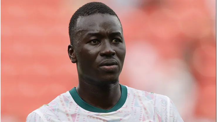 Pape Gueye da Seleção de Senegal durante partida na Copa do Mundo