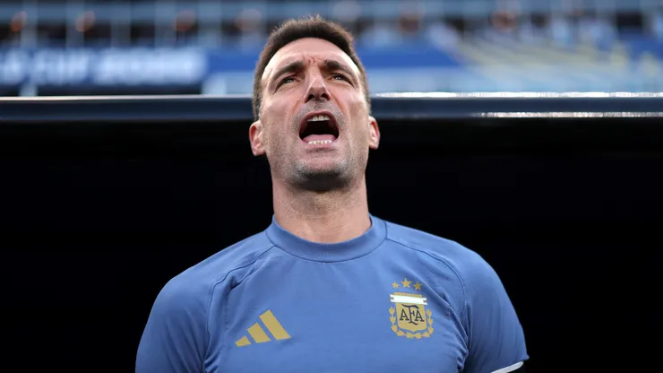 KANSAS CITY, MISSOURI - JULY 11: Lionel Scaloni, Head Coach of Argentina, stands for the national anthem before the FIFA World Cup 2026 Quarter Final match between Argentina and Switzerland at Kansas City Stadium on July 11, 2026 in Kansas City, Missouri. (Photo by Carl Recine/Getty Images)