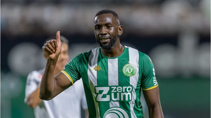 Bolasie jogador da Chapecoense durante partida contra o Santos no estadio Arena Conda pelo campeonato Brasileiro A 2026. Foto: Liamara Polli/AGIF