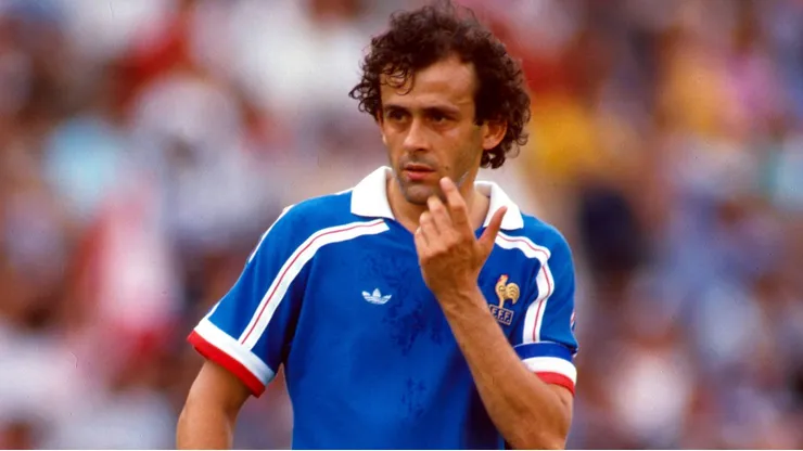 Michel Platini liderou o meio-campo francês antes das gerações de Zidane e Mbappé Foto: IMAGO / Norbert Schmidt