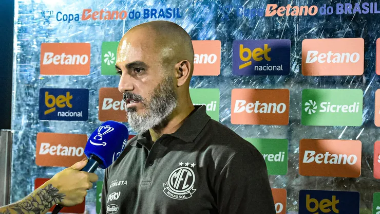 Rafael Guanaes técnico do Mirassol durante partida contra o Bragantino no estádio Jose Maria de Campos Maia pelo campeonato Copa Do Brasil 2026. Foto: Andrey Queiroz/RP FOTOPRESS/AGIF