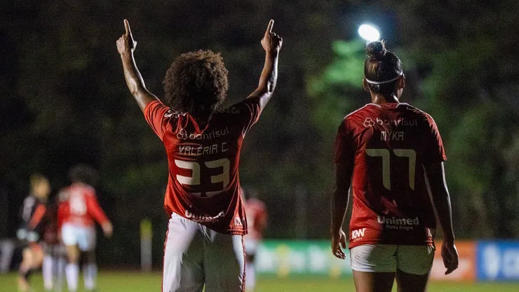 Gurias Coloradas enfrentam o Coritiba nas oitavas - Foto: Lara Vantzen/Sport Club Internacional