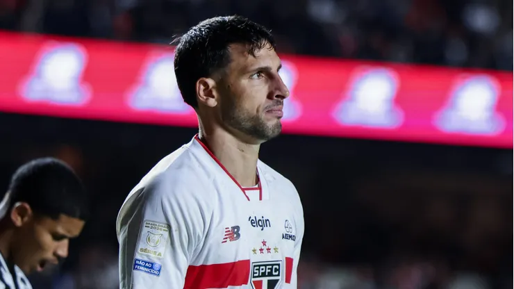 Permanência de Calleri no São Paulo ficou muito complicada após reunião desta 2ª feira