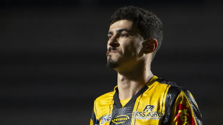 Rômulo tem contrato no Palmeiras até 2028, mas tendência é ser negociado na janela
